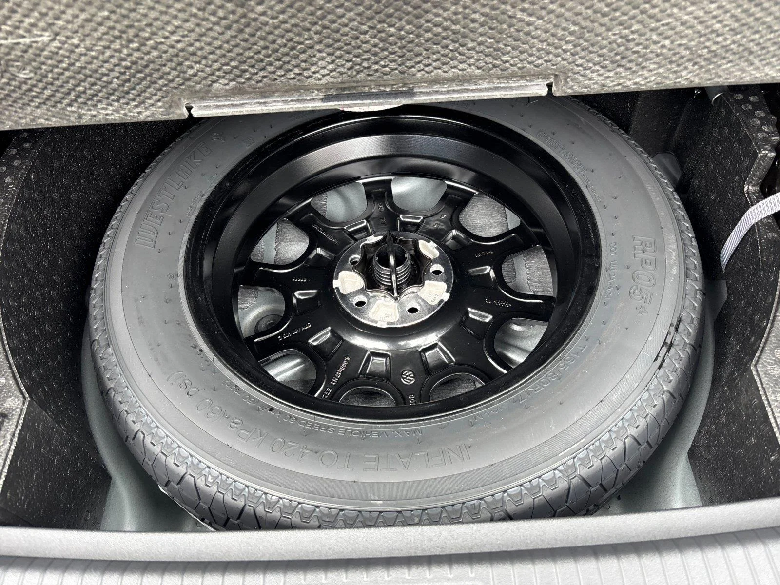 New 2026 Platinum Gray Metallic Volkswagen S image 36