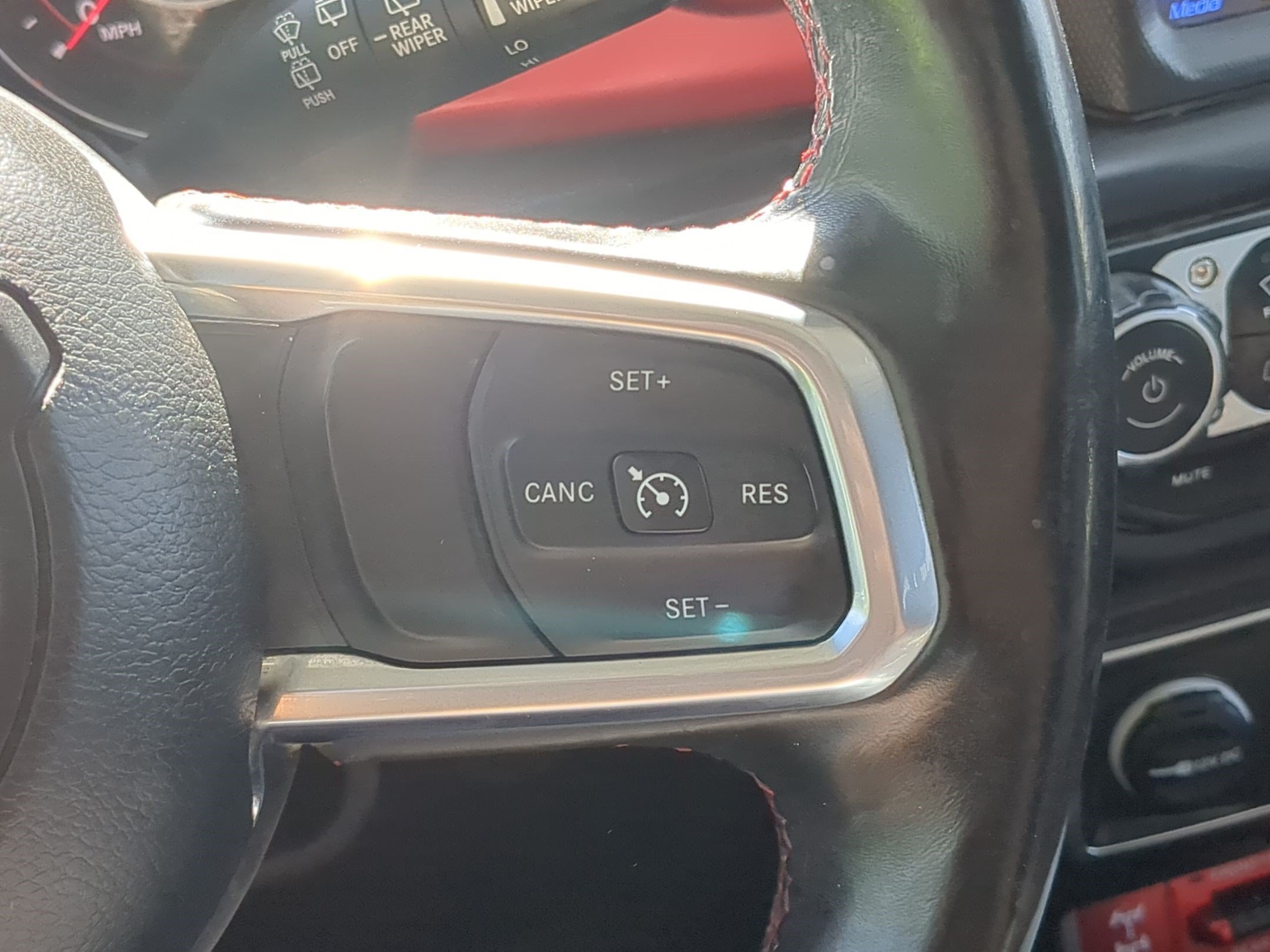 Used 2018 Ocean Blue Metallic Clearcoat Jeep Rubicon image 18