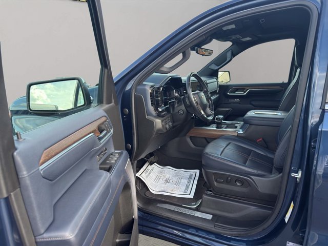 Used 2022 Northsky Blue Metallic Chevrolet High Country image 24