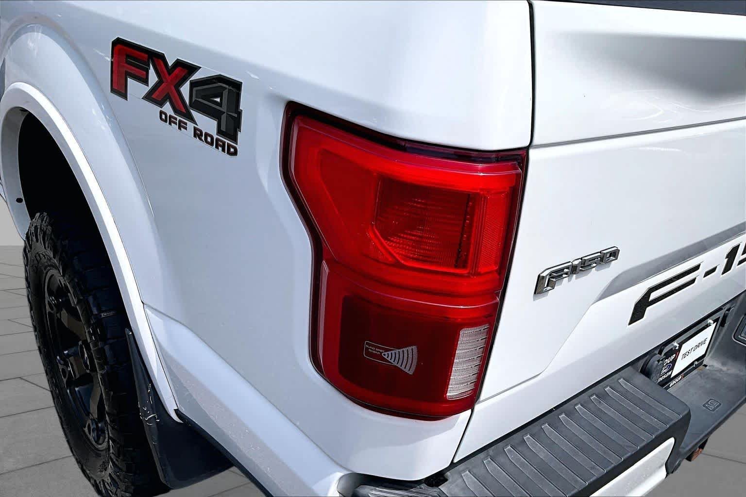 Used 2018 Oxford White Ford LARIAT image 27