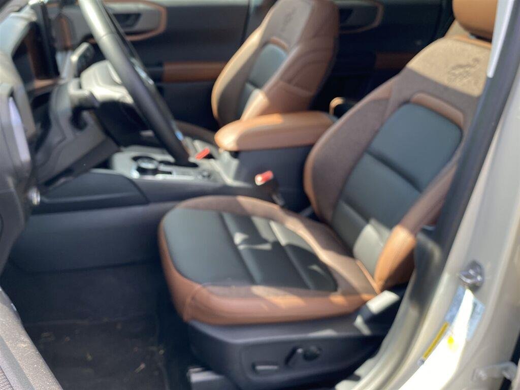 Used 2025 Desert Sand Ford Outer Banks image 2