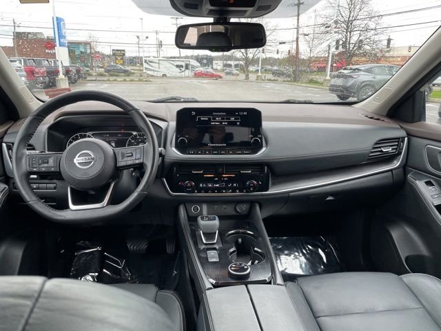 Used 2021 Gray Nissan SL image 18