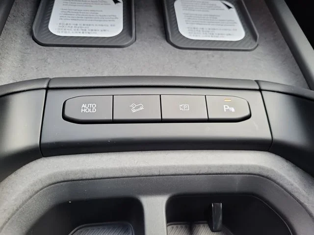 New 2027 Wolf Gray Kia X-LINE SX image 33