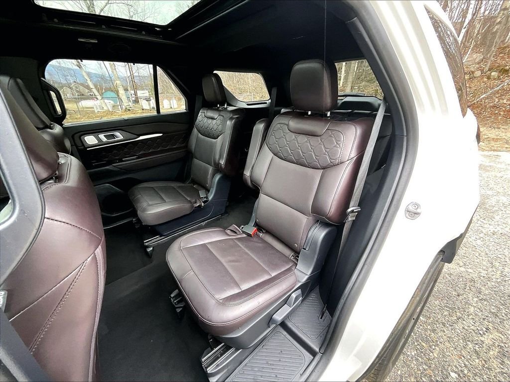Used 2025 Star White Metallic Tri-Coat Ford Platinum image 15