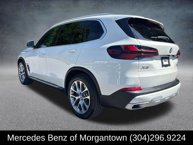 Used 2025 White BMW xDrive50e image 3