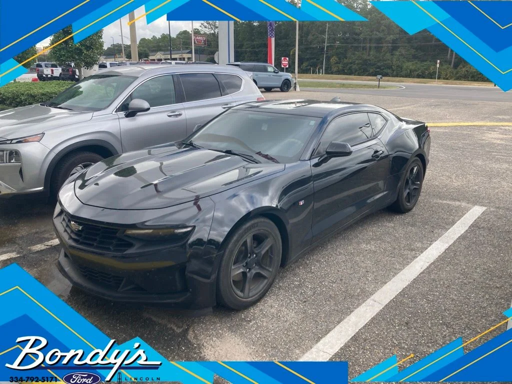 Used 2021 Black Chevrolet 1LT image 1