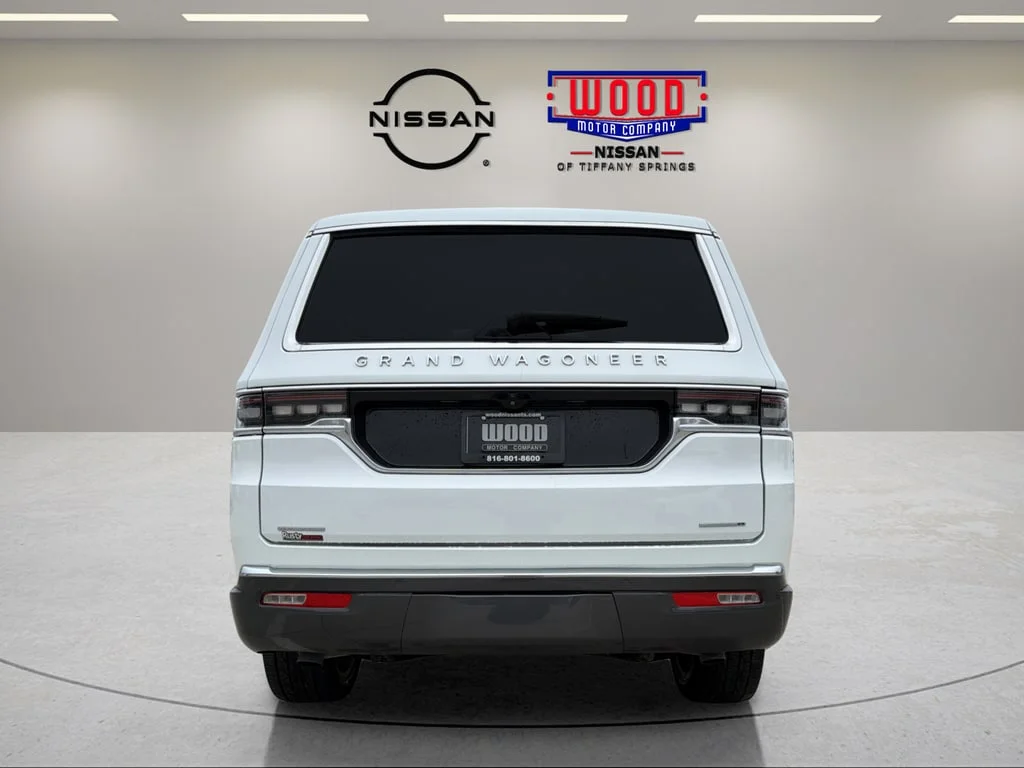 Used 2022 Bright White Clearcoat Jeep Series II image 3
