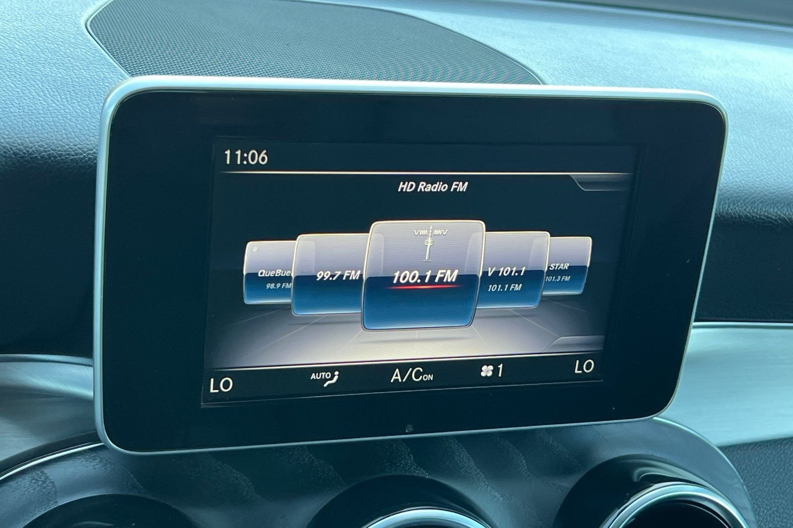 Used 2019  Mercedes-Benz 300 image 22