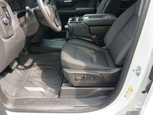Used 2025 White Chevrolet Custom image 33