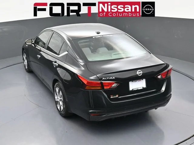 Used 2020 Black Nissan 2.5 S image 38