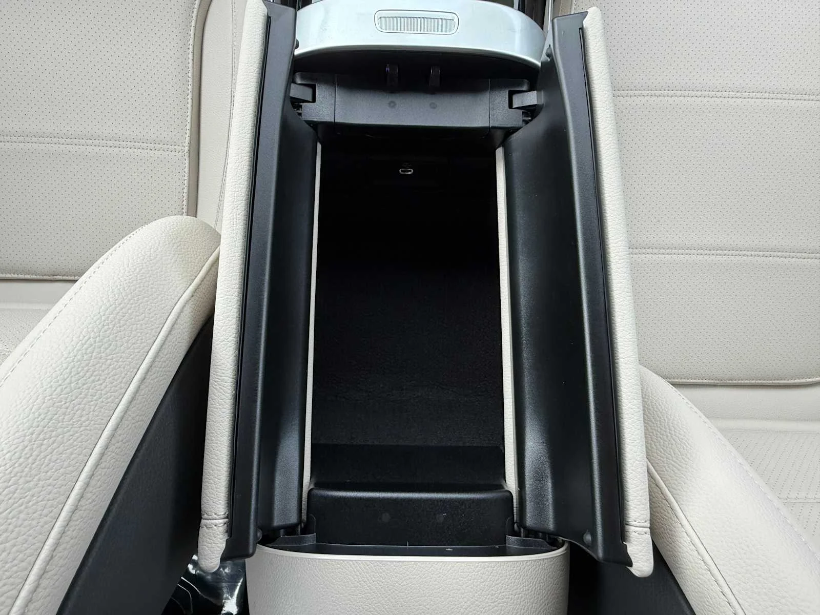 Certified Used 2025 Cirrus Silver Metallic Mercedes-Benz C 300 image 14