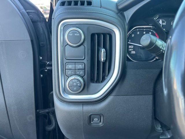 Used 2020 Black GMC SLT image 27