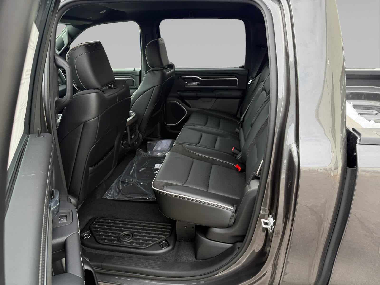 2026 RAM 1500 Laramie - Photo 13