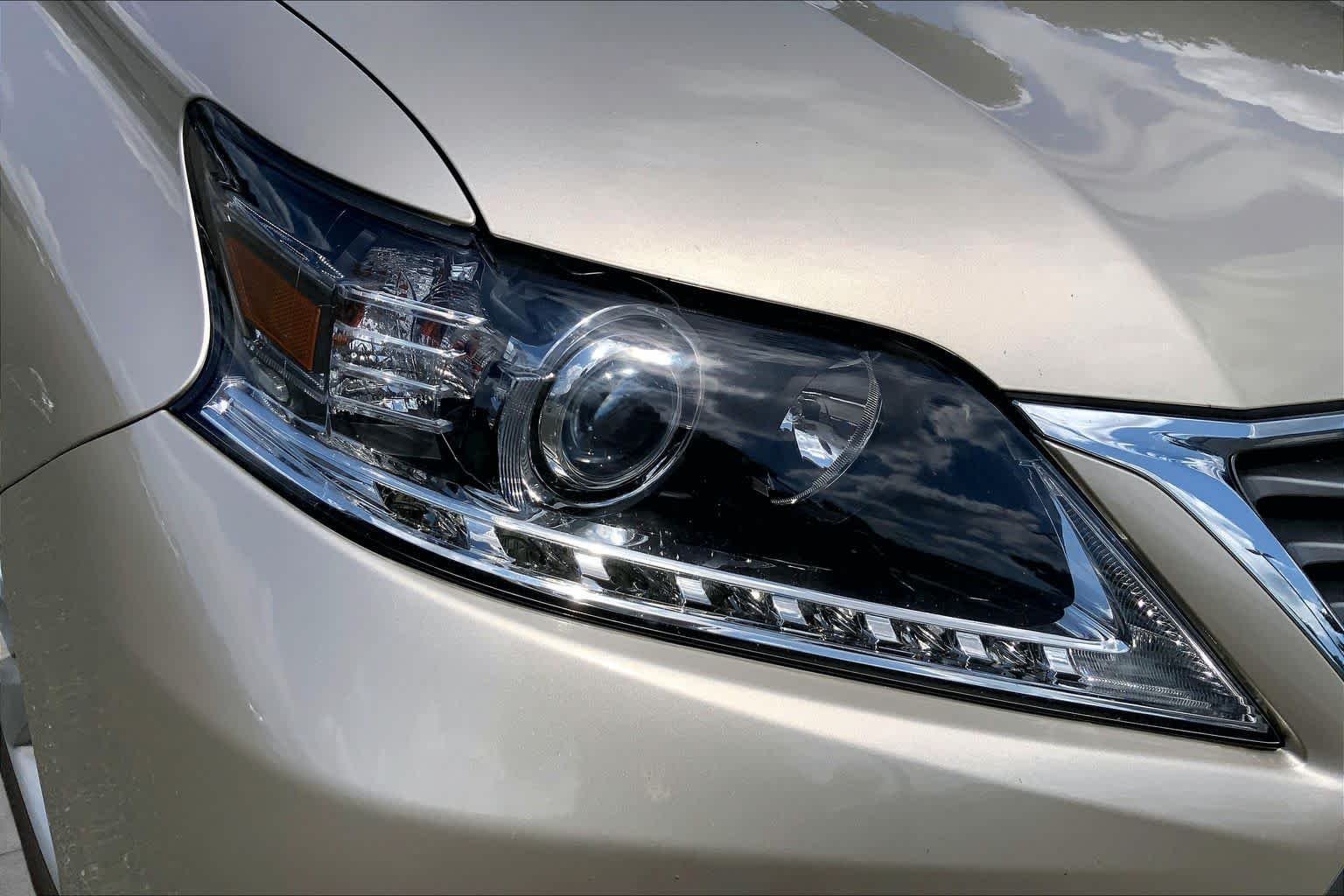 Used 2015 Satin Cashmere Metallic Lexus  image 28