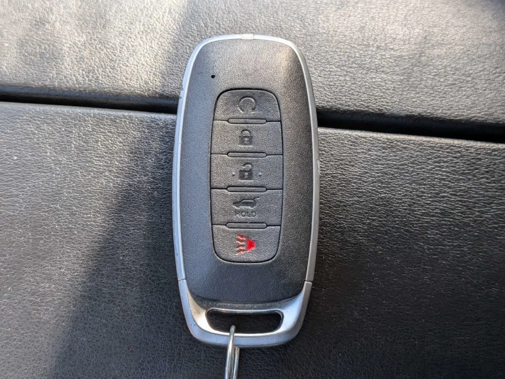 Used 2025 Silver Nissan SV image 31