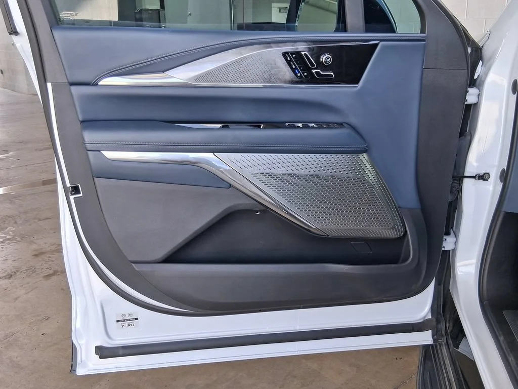 2026 Cadillac Escalade IQ Premium Luxury - Photo 18
