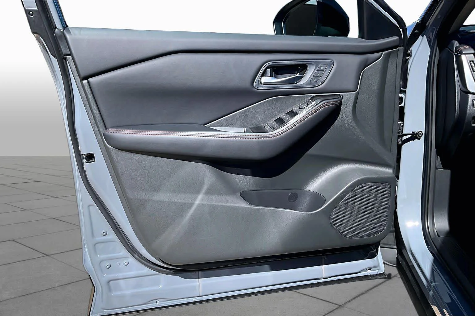 New 2026 Boulder Gray Pearl Nissan Rock Creek image 10