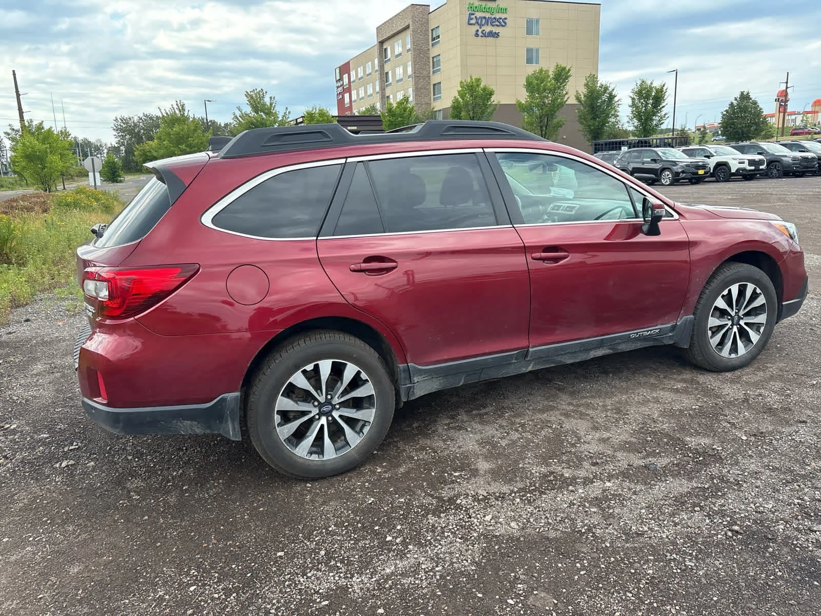 Used 2017 Venetian Red Pearl Subaru Limited image 10