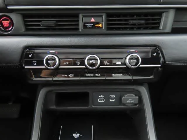2023 Honda Pilot Touring - Photo 25