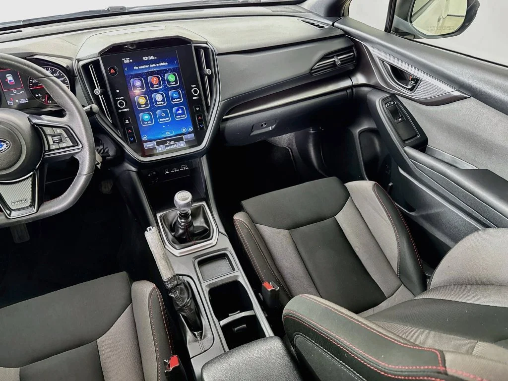Used 2024 White Subaru Base image 24