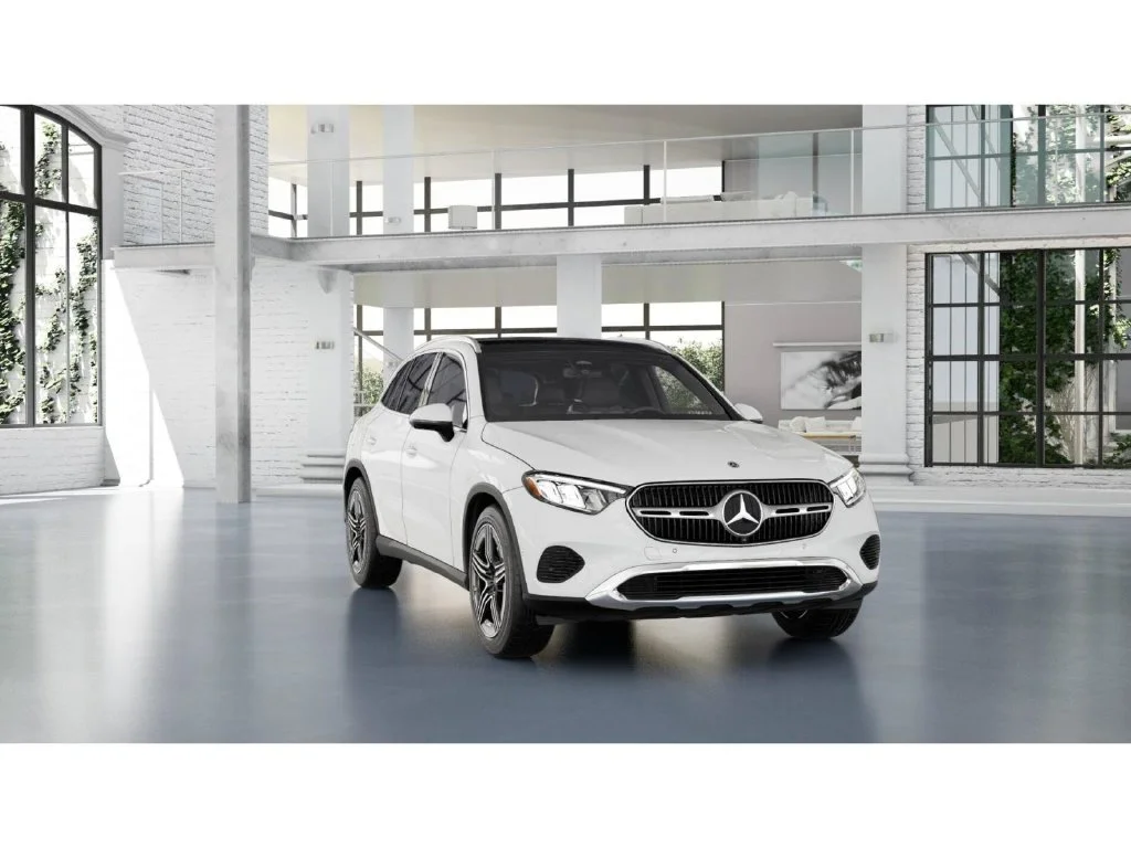 New 2027 White Mercedes-Benz GLC 300 image 38