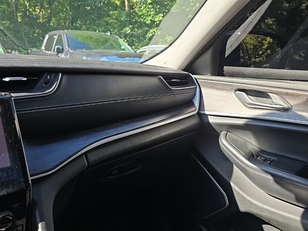 Used 2021 White Jeep Limited image 27