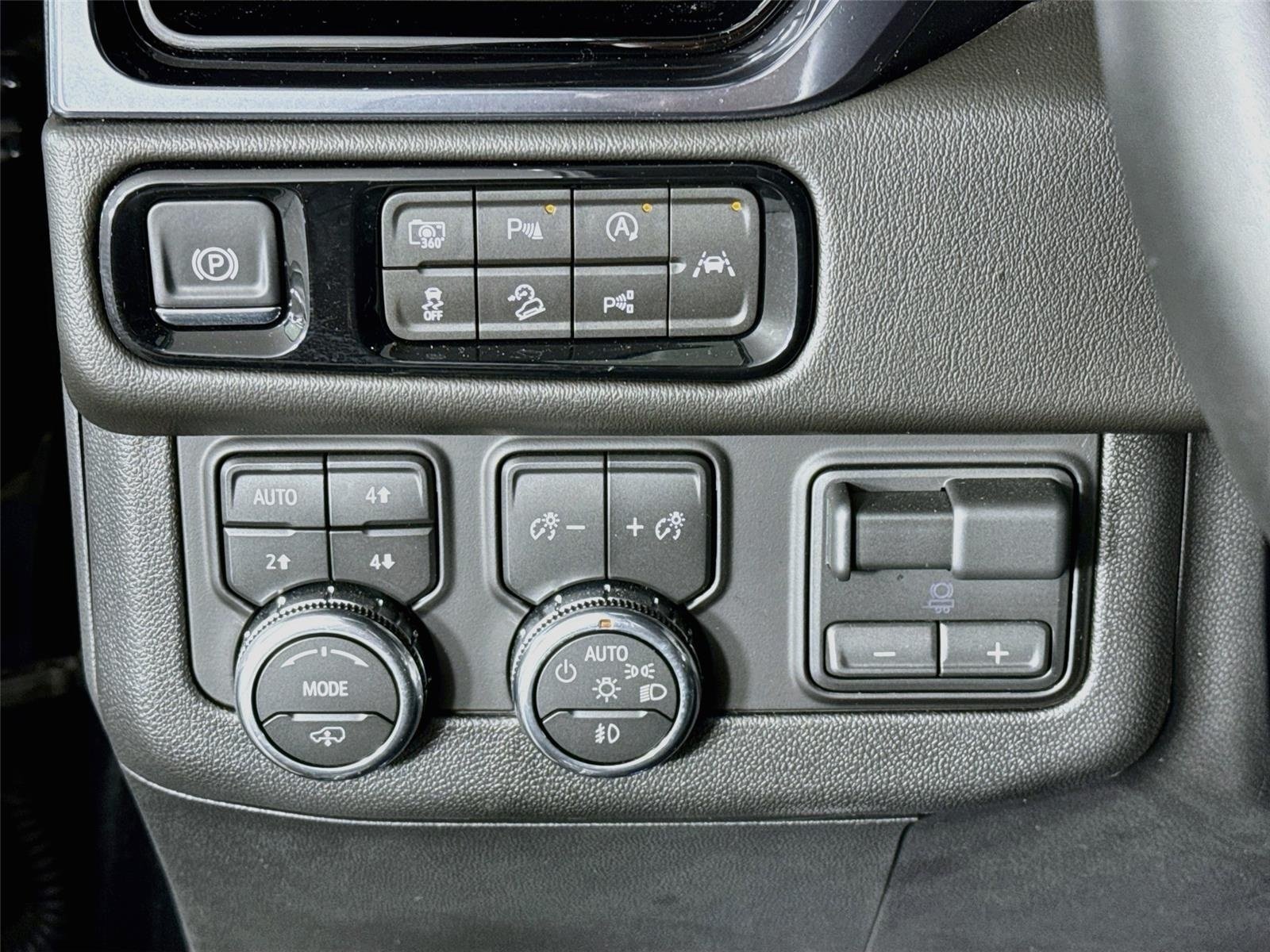 Used 2026 Onyx Black GMC AT4 image 10