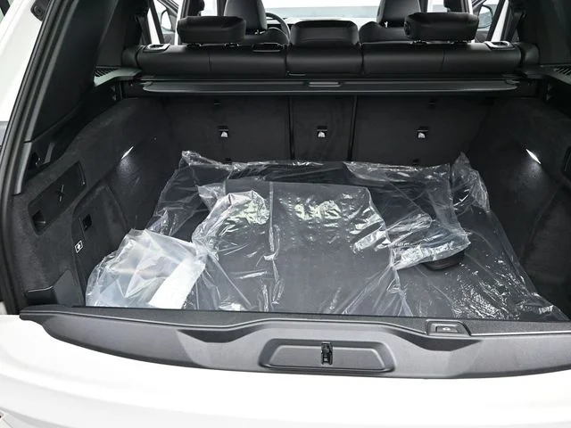 Used 2026 White BMW xDrive40i image 19