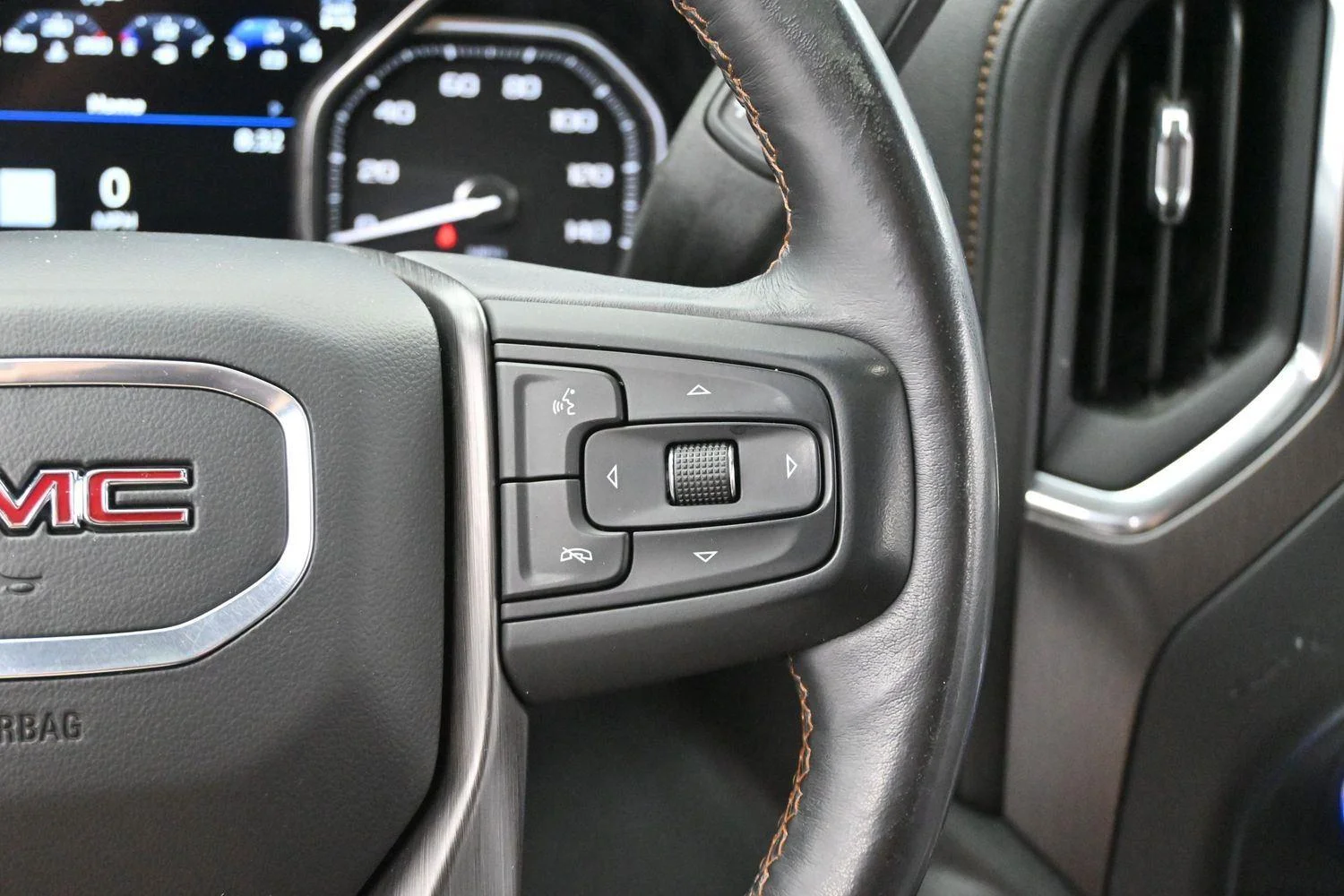 Used 2021 SUMMIT WHITE GMC AT4 image 16