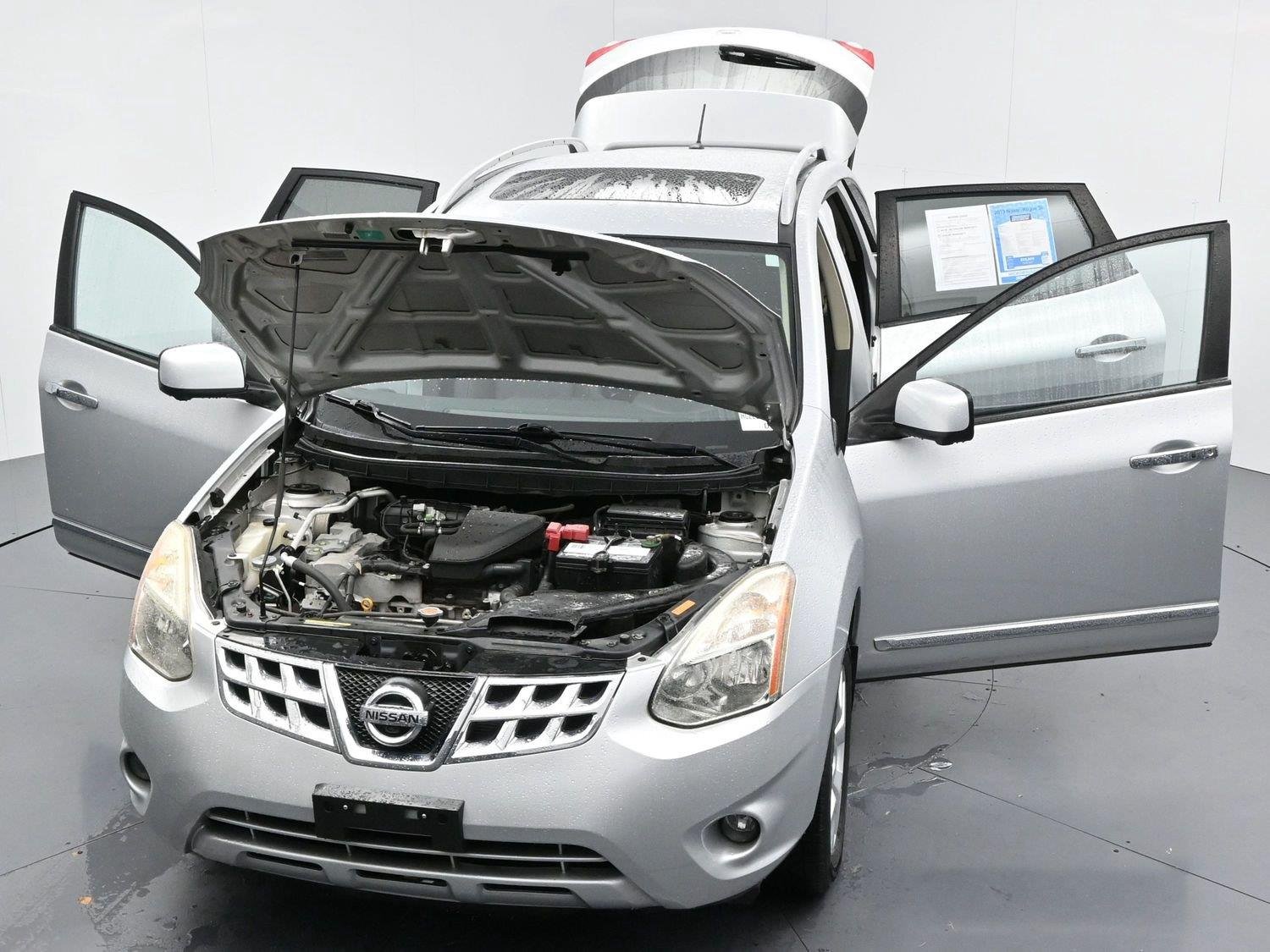 Used 2013 Brilliant Silver Nissan SL image 45