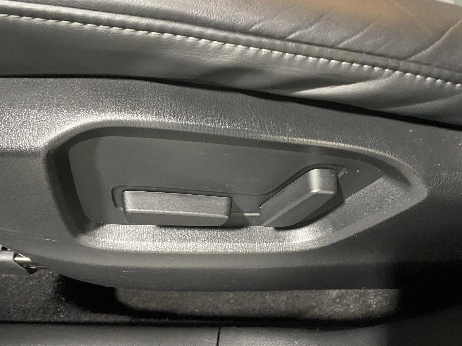 Used 2019 Deep Crystal Blue Mica Mazda Touring image 17