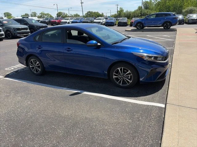 Used 2024 Blue Kia LXS image 9