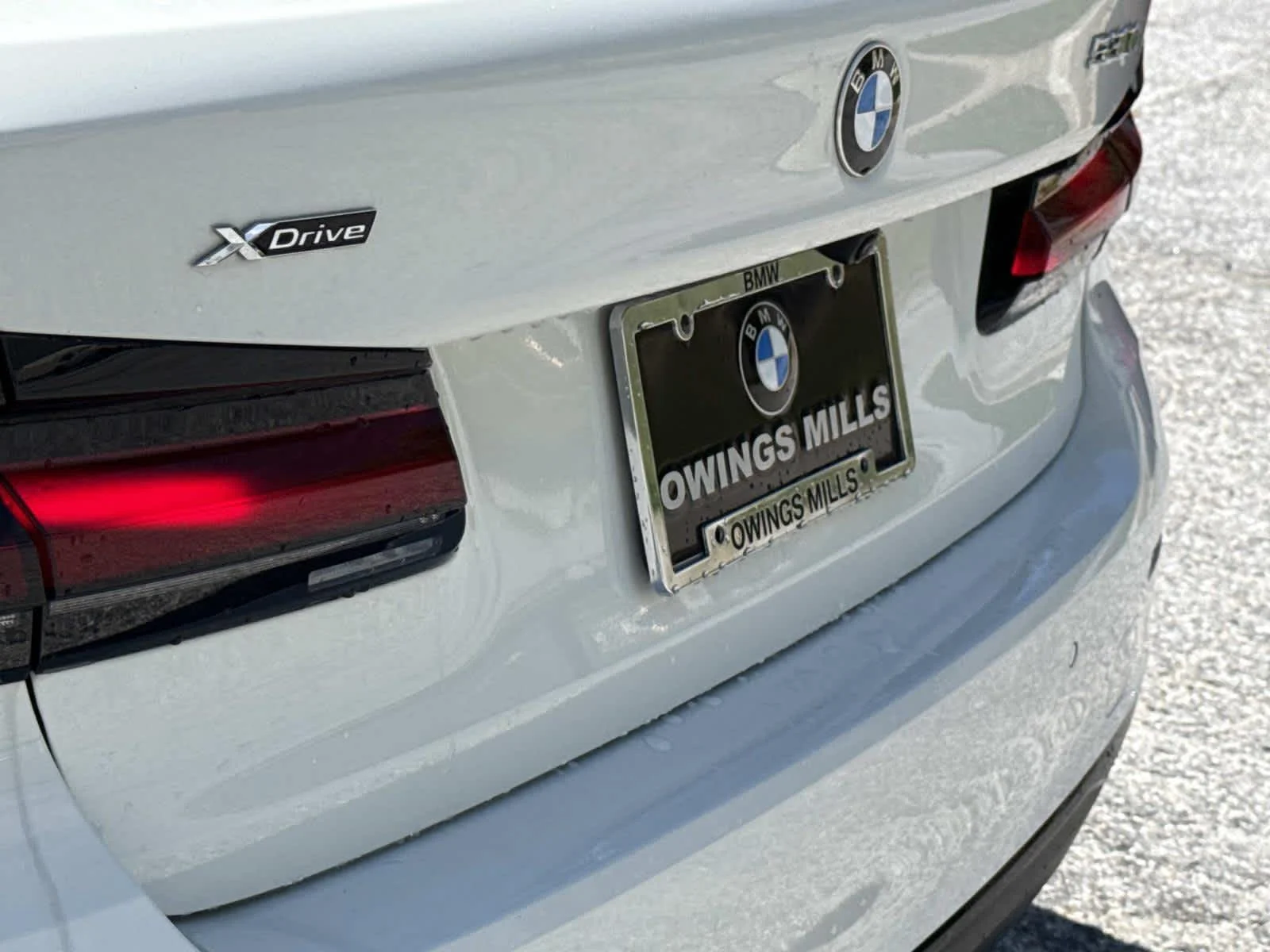 Used 2023 Alpine White BMW 530i xDrive image 21