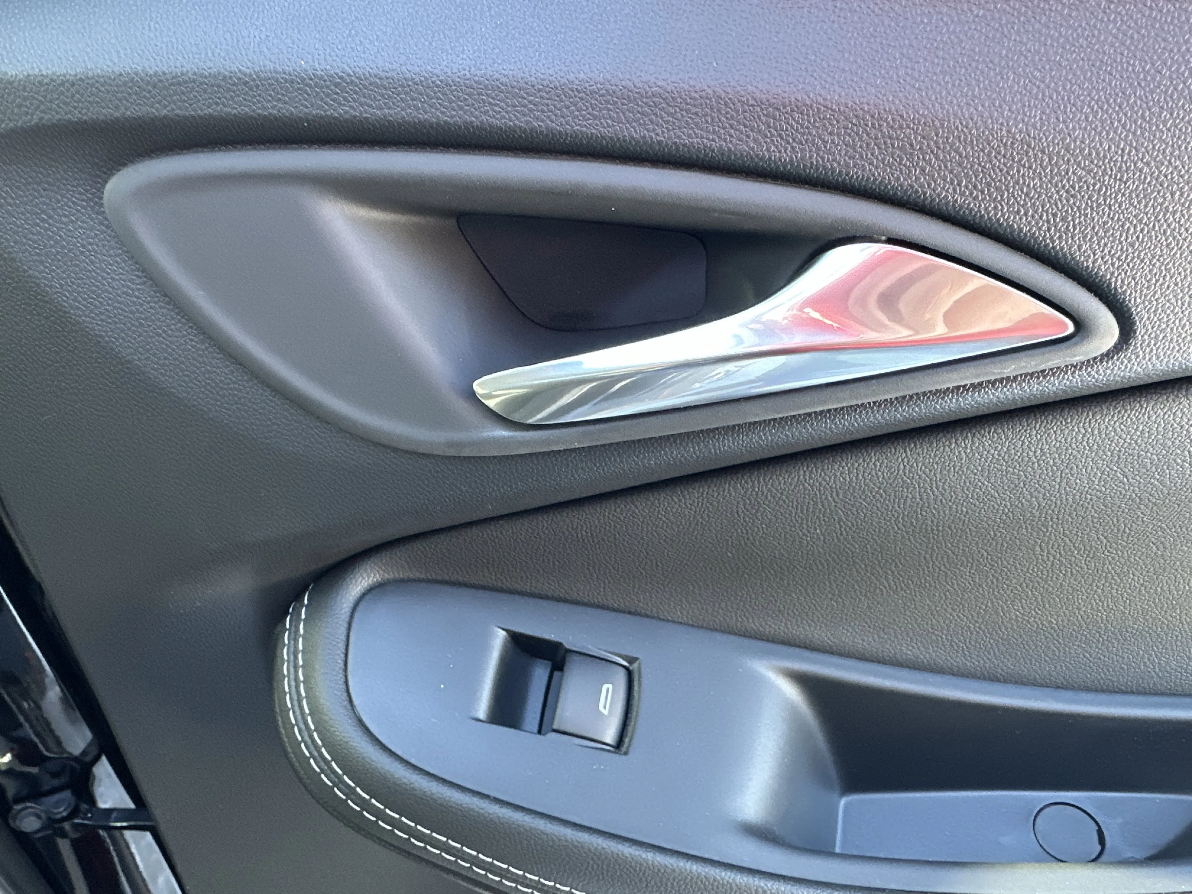 New 2026 Ebony Twilight Metallic Buick Avenir image 20