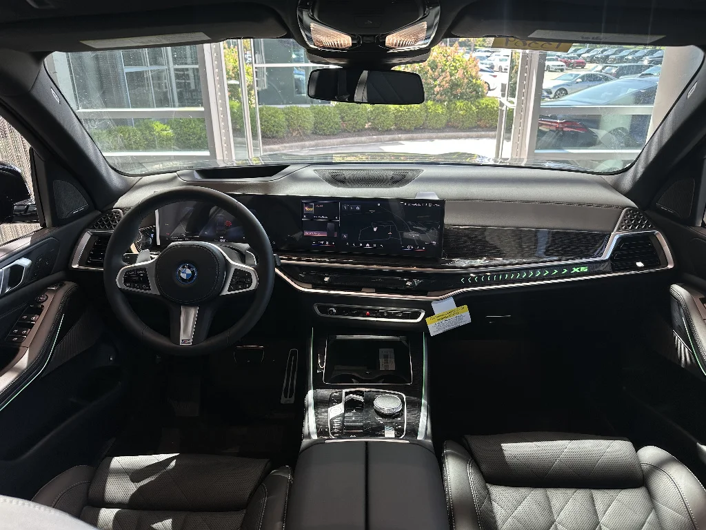 New 2026 Black Sapphire Metallic BMW xDrive50e image 15