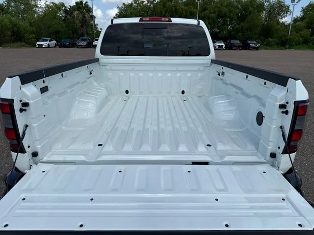 New 2026 Glacier White Nissan King Cab® S image 18