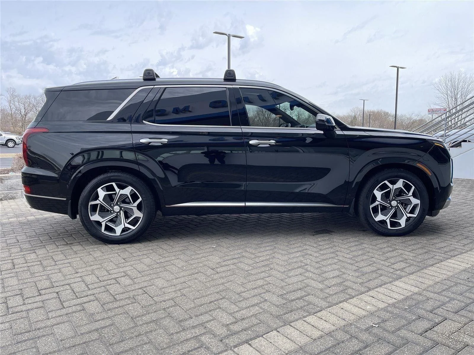 Used 2021 Black Hyundai Calligraphy image 6