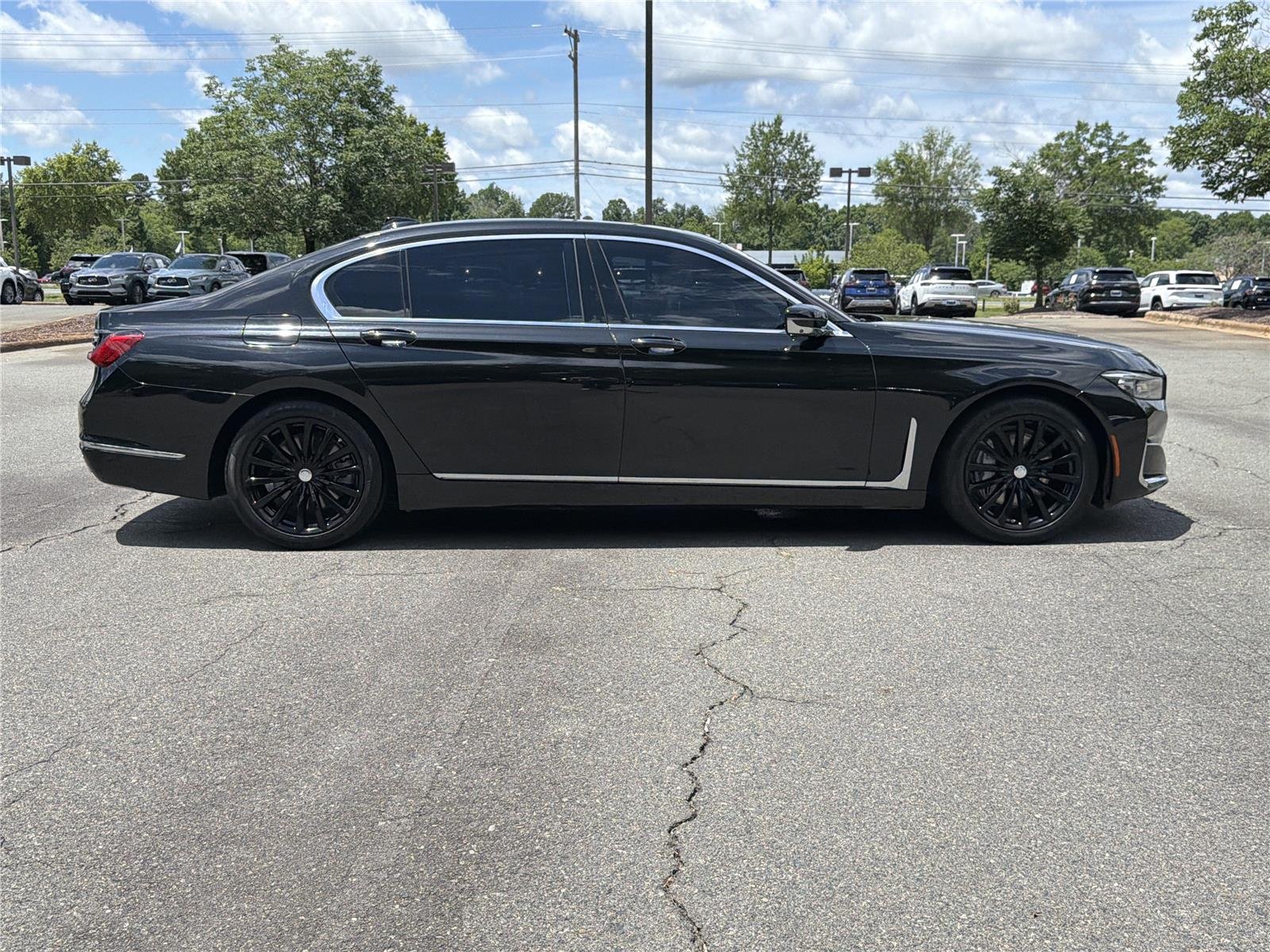 Used 2020 Black Sapphire Metallic BMW 740i xDrive image 29