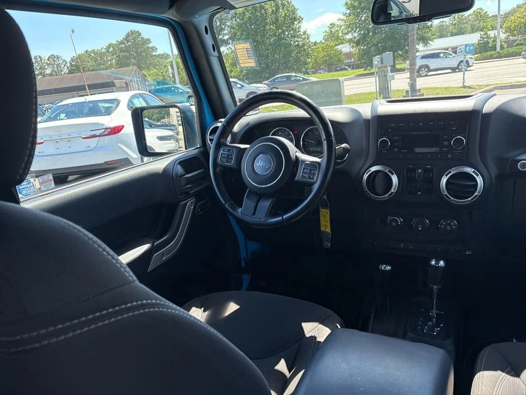 Used 2017 Blue Jeep Unlimited Rubicon image 9