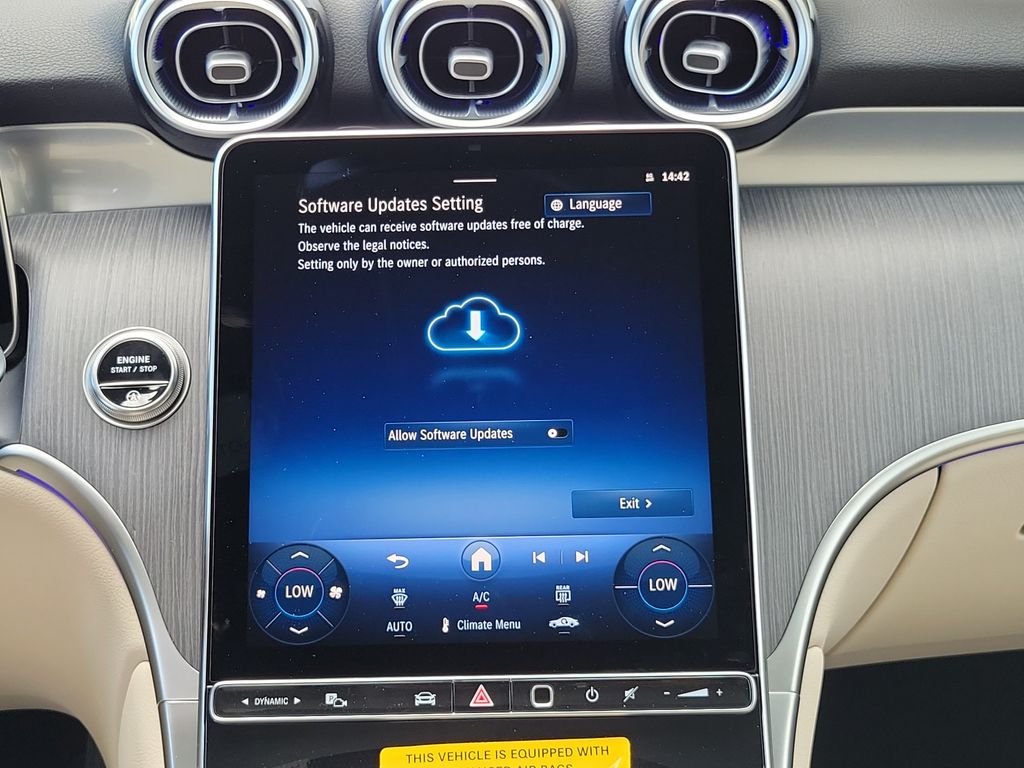 New 2027 Polar White Mercedes-Benz GLC 300 image 14