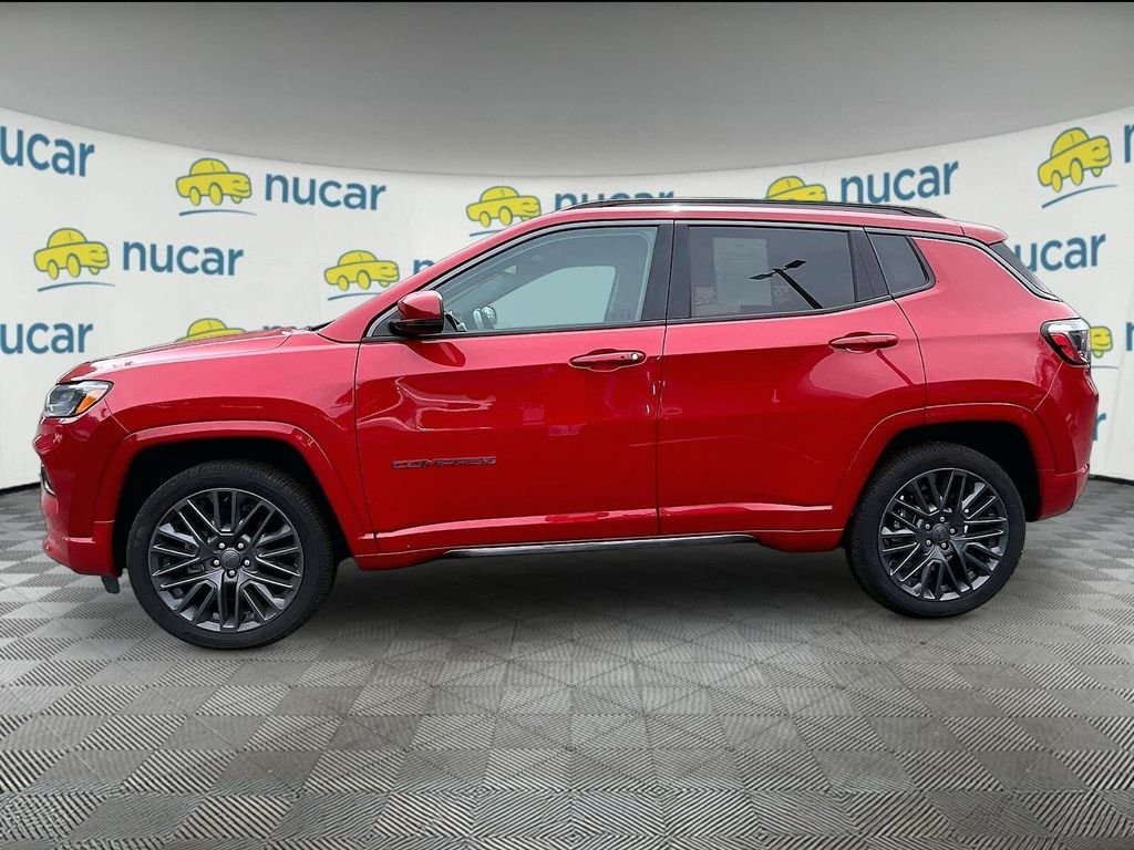 Used 2022 Redline Pearlcoat Jeep Limited image 4