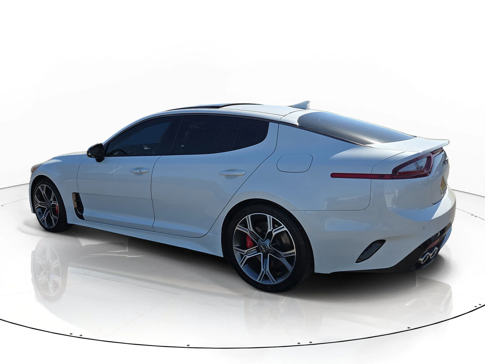 Certified Used 2018 White Kia GT1 image 7