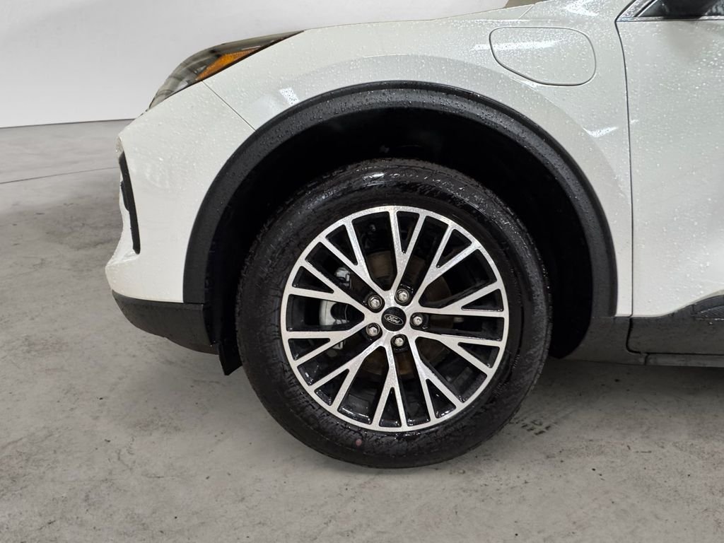 New 2025 White Ford Base image 14