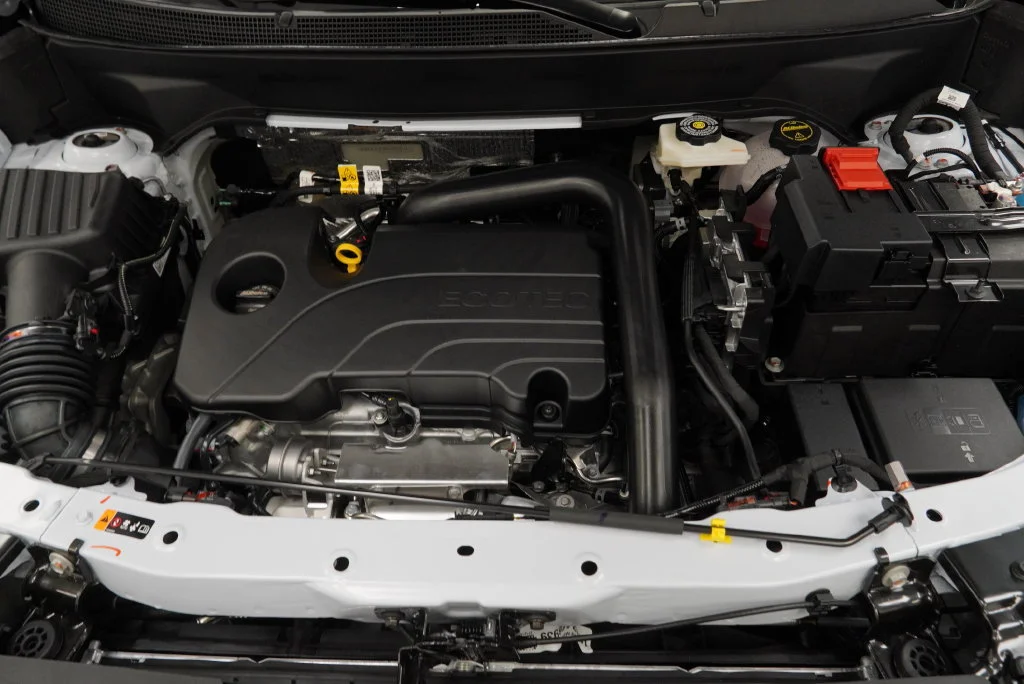 New 2027 Polar White Tricoat Chevrolet RS image 40