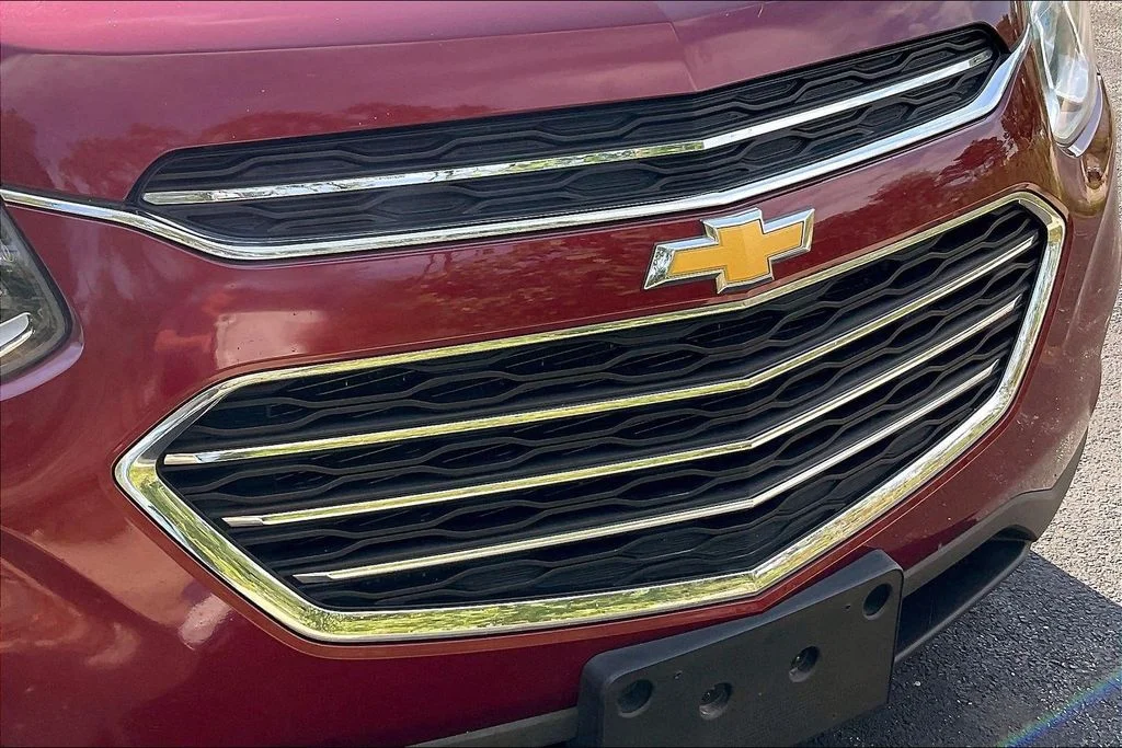 Used 2017 Red Chevrolet LT image 31