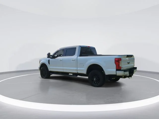Used 2019 White Ford Lariat image 6