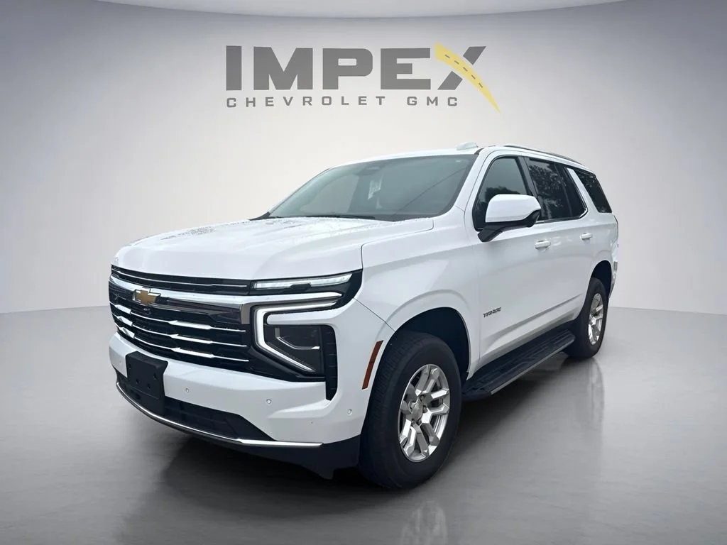 Used 2025 Summit White Chevrolet LT image 1