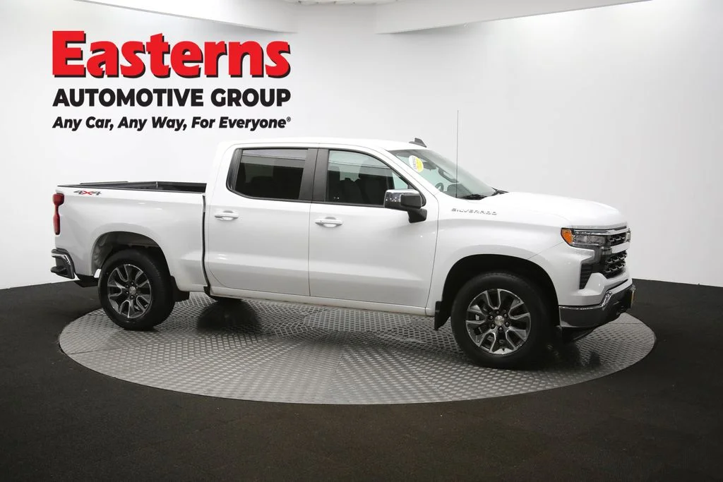 Used 2022 White Chevrolet LT image 47