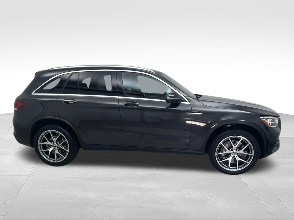 Used 2022 Black Mercedes-Benz GLC 300 image 2