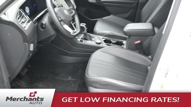 2022 Volkswagen Tiguan SE - Photo 11